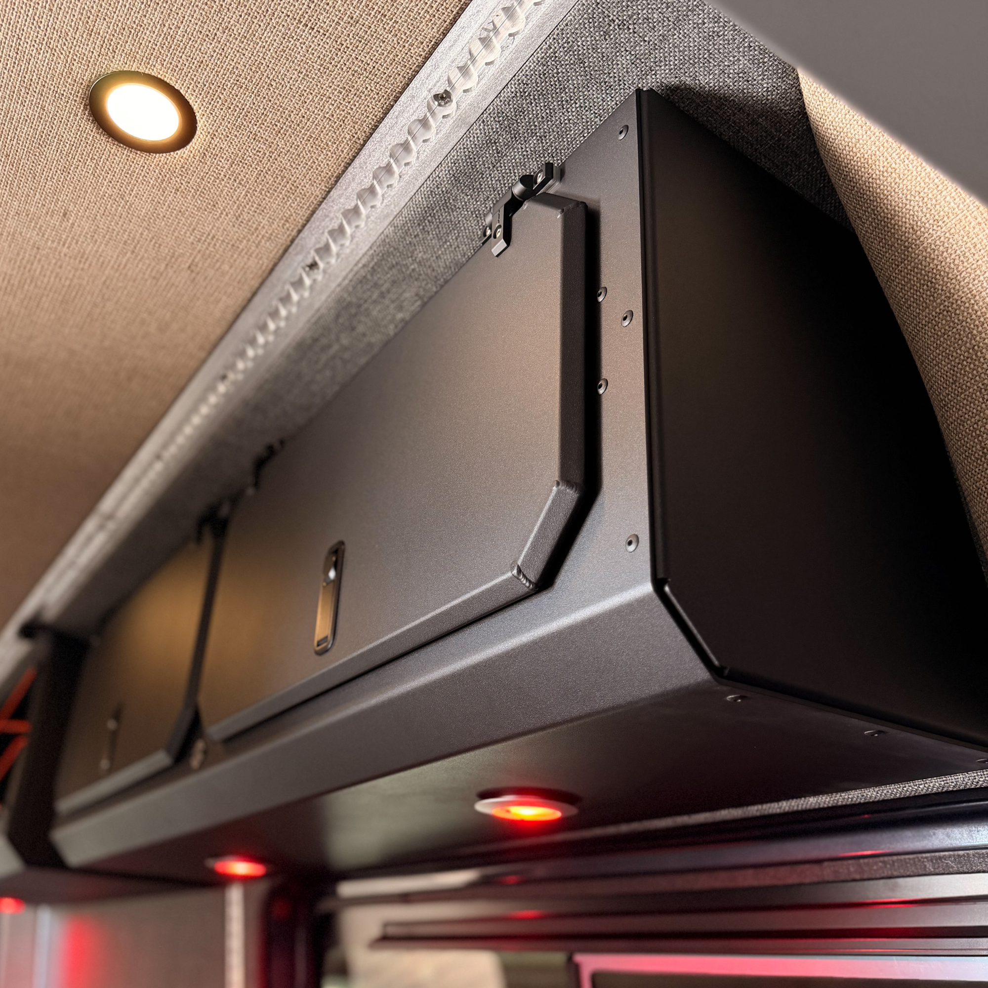 SLIM OVERHEAD CABINET Main image